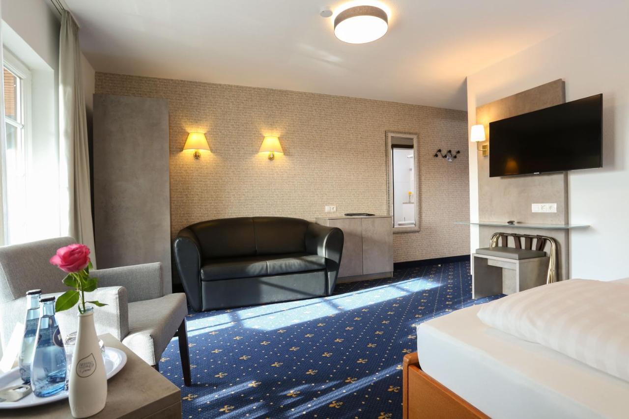 Hotel Zur Linde Kirchlinteln Екстер'єр фото