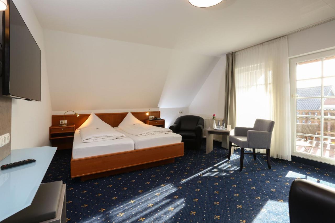 Hotel Zur Linde Kirchlinteln Екстер'єр фото
