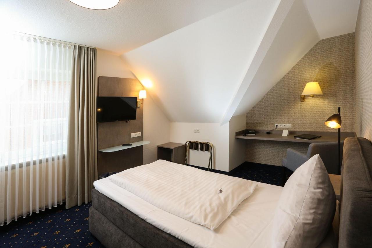 Hotel Zur Linde Kirchlinteln Екстер'єр фото