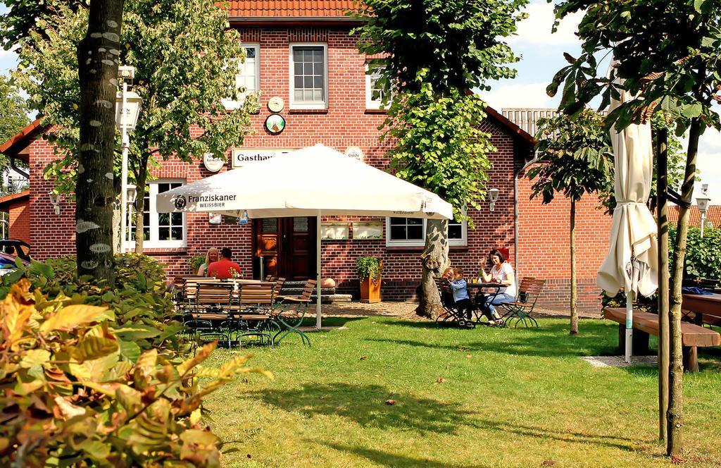 Hotel Zur Linde Kirchlinteln Екстер'єр фото